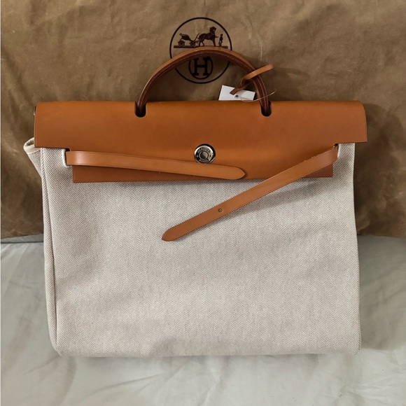 Hermes Herbag 39 Tan and Cream Canvas Bag - Picture 5 of 16